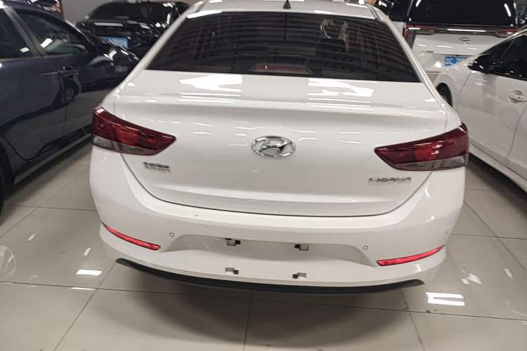 Used Hyundai Verna (new generation) 2016 1.4L Automatic Cool Edition GLS Rear