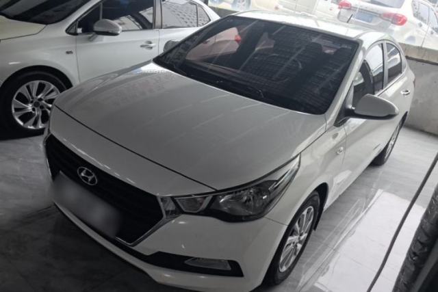 Hyundai Verna (new generation) 2016 1.4L Manual Cool Edition GLS de segunda mano