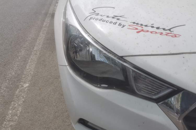 Used Hyundai Verna (new generation) 2016 1.4L Manual Cool Edition GLS Right Front Headlight