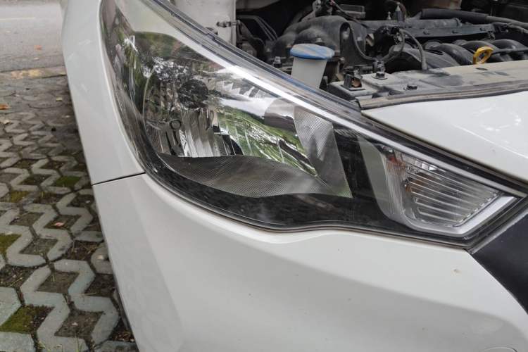 Used Hyundai Verna (new generation) 2016 1.6L Automatic Elite Edition TOP Right Front Headlight