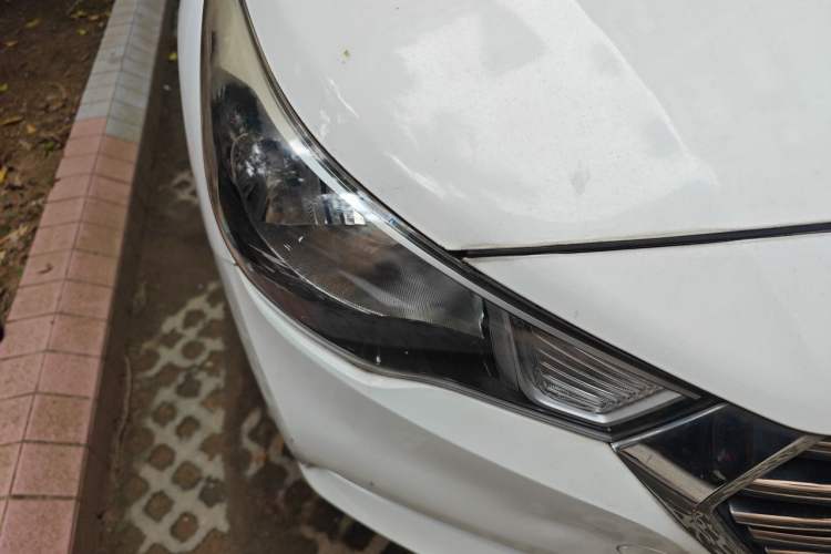 Used Hyundai Verna (new generation) 2016 1.4L Automatic Cool Edition GLS Right Front Headlight
