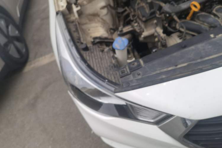Used Hyundai Verna (new generation) 2016 1.4L Manual Cool Edition GLS Right Front Headlight