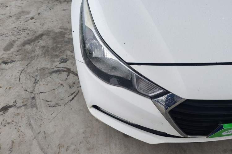Used Hyundai Verna (new generation) 2016 1.4L Manual Cool Edition GLS Right Front Headlight