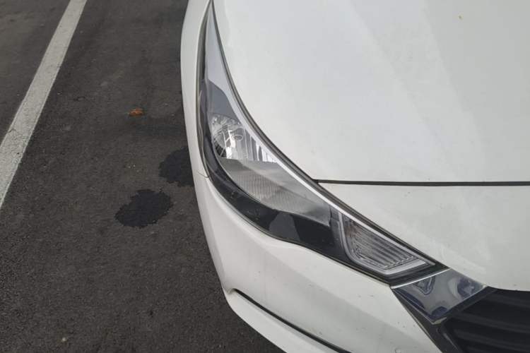 Used Hyundai Verna (new generation) 2016 1.4L Manual Cool Edition GLS Right Front Headlight