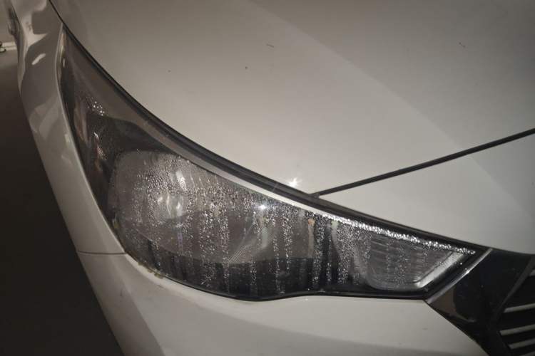 Used Hyundai Verna (new generation) 2016 1.4L Manual Cool Edition GLS Right Front Headlight