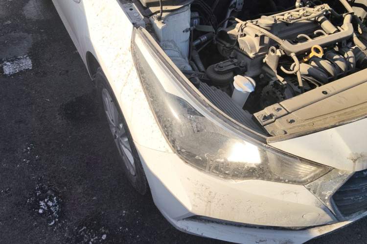 Used Hyundai Verna (new generation) 2016 1.4L Automatic Cool Edition GLS Right Front Headlight