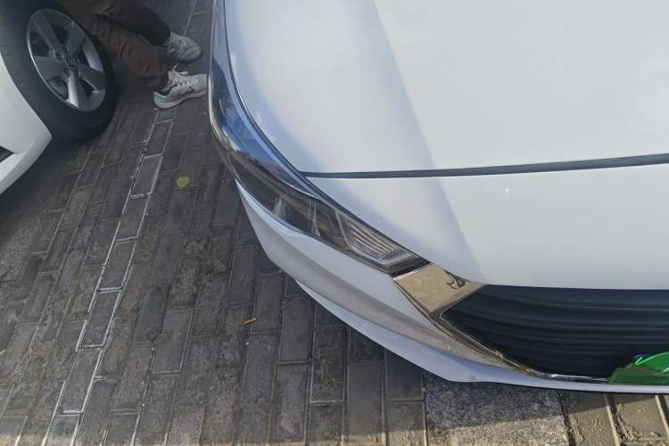 Used Hyundai Verna (new generation) 2016 1.4L Automatic Cool Edition GLS Right Front Headlight