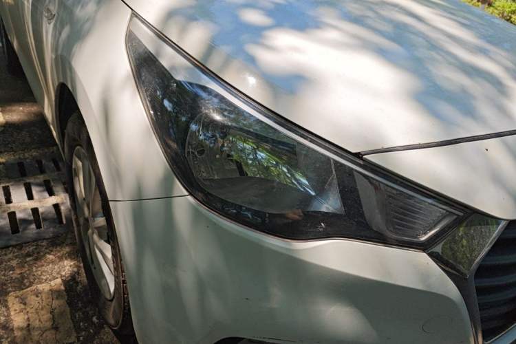 Used Hyundai Verna (new generation) 2016 1.4L Manual Cool Edition GLS Right Front Headlight