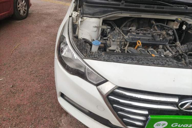 Used Hyundai Verna (new generation) 2016 1.4L Automatic Elite Edition TOP Right Front Headlight