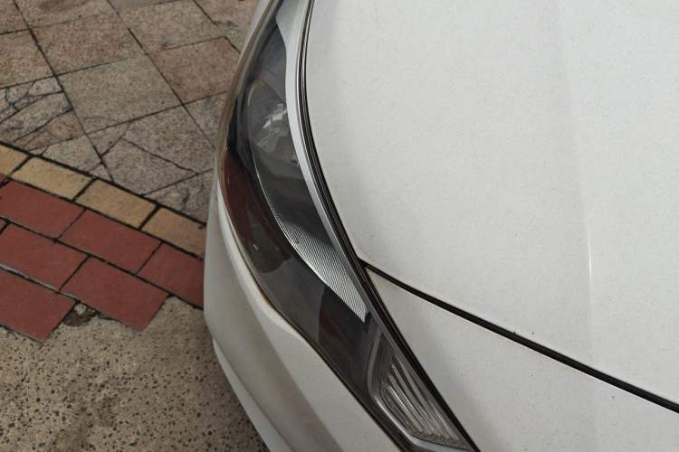 Used Hyundai Verna (new generation) 2016 1.4L Manual Cool Edition GLS Right Front Headlight
