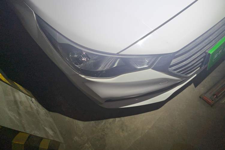 Used Hyundai Verna (new generation) 2016 1.4L Manual Cool Edition GLS Right Front Headlight