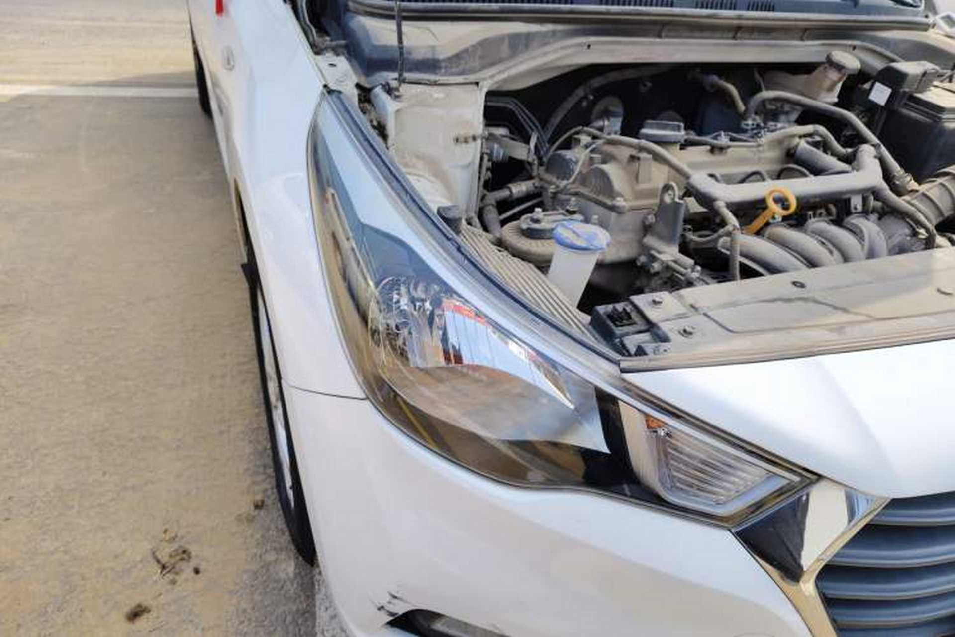 Used Hyundai Verna (new generation) 2016 1.4L Manual Cool Edition GLS Right Front Headlight