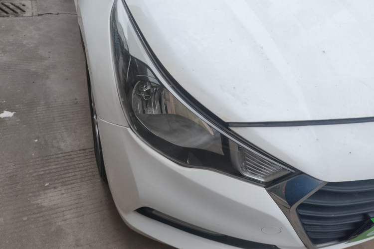 Used Hyundai Verna (new generation) 2016 1.4L Automatic Cool Edition GLS Right Front Headlight