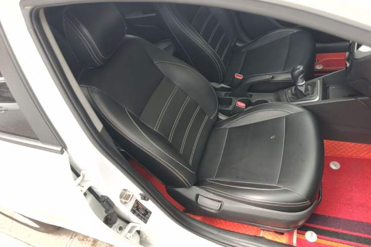 Used Hyundai Verna (new generation) 2016 1.4L Manual Cool Edition GLS Right Front Seat