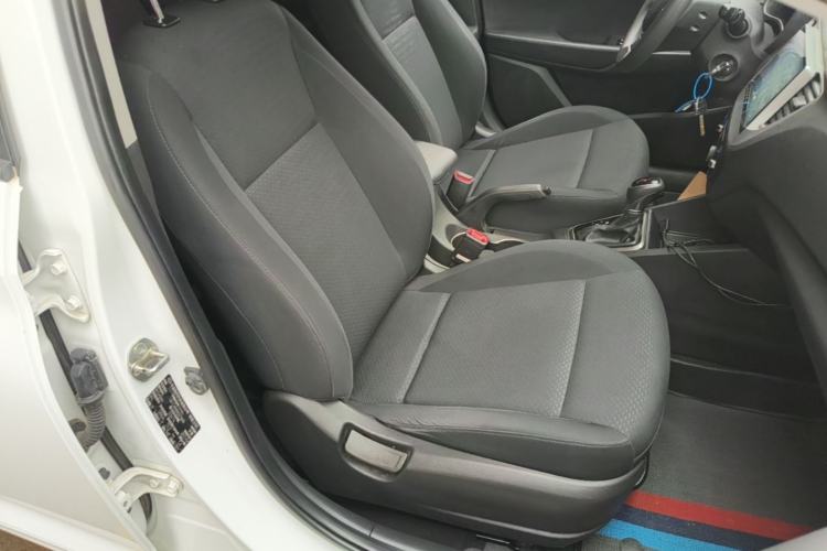 Used Hyundai Verna (new generation) 2016 1.4L Automatic Cool Edition GLS Right Front Seat