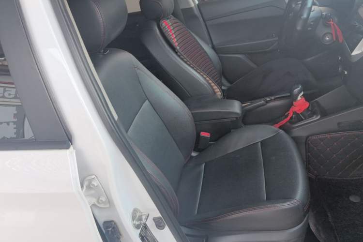 Used Hyundai Verna (new generation) 2016 1.4L Manual Cool Edition GLS Right Front Seat