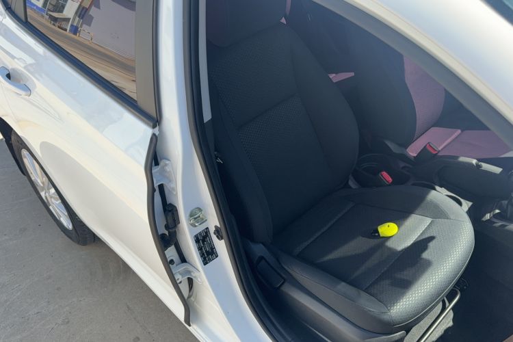 Used Hyundai Verna (new generation) 2016 1.4L Manual Cool Edition GLS Right Front Seat