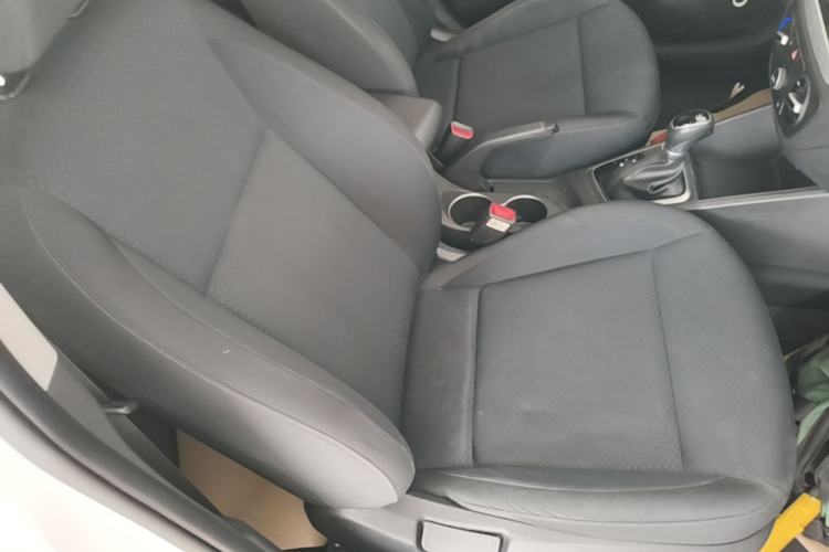 Used Hyundai Verna (new generation) 2016 1.4L Automatic Cool Edition GLS Right Front Seat