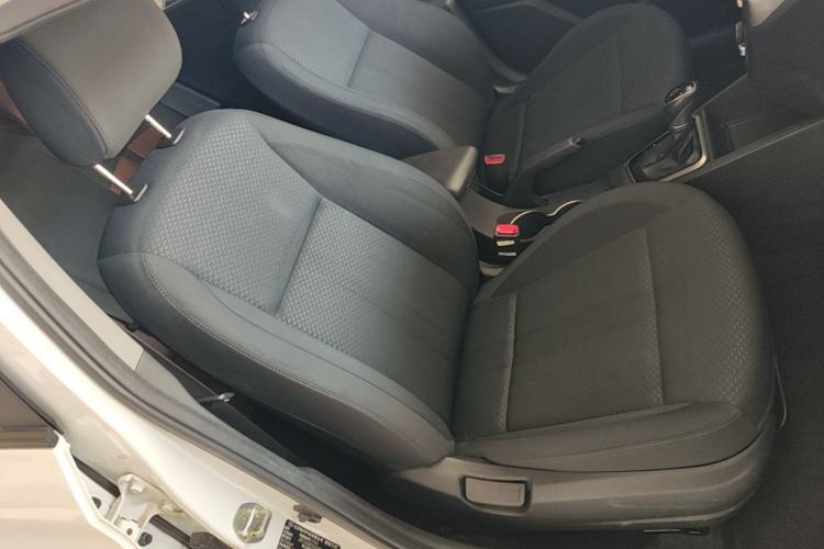 Used Hyundai Verna (new generation) 2016 1.4L Automatic Cool Edition GLS Right Front Seat