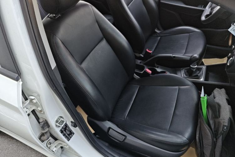 Used Hyundai Verna (new generation) 2016 1.4L Manual Cool Edition GLS Right Front Seat
