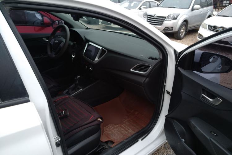 Used Hyundai Verna (new generation) 2016 1.4L Automatic Cool Edition GLS Right Front Seat