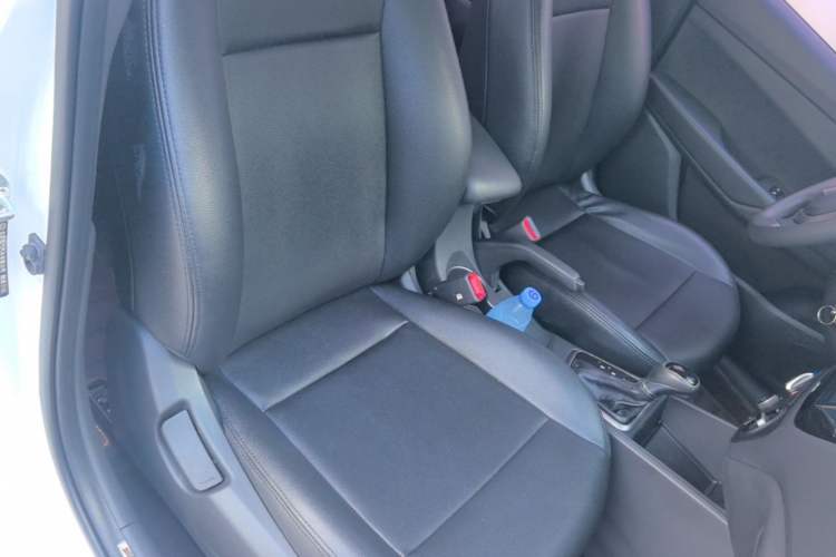 Used Hyundai Verna (new generation) 2016 1.4L Automatic Cool Edition GLS Right Front Seat