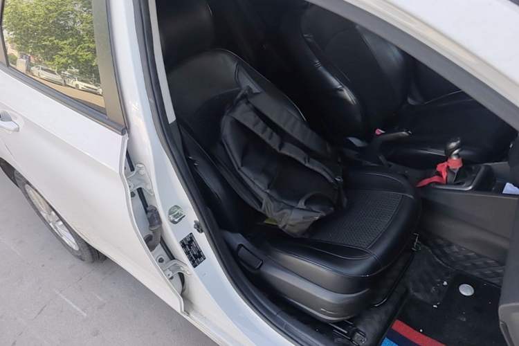 Used Hyundai Verna (new generation) 2016 1.4L Manual Cool Edition GLS Right Front Seat