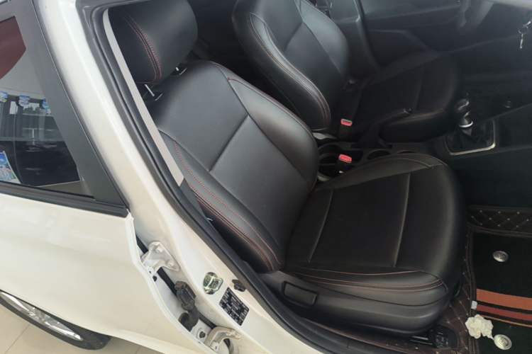 Used Hyundai Verna (new generation) 2016 1.4L Manual Cool Edition GLS Right Front Seat