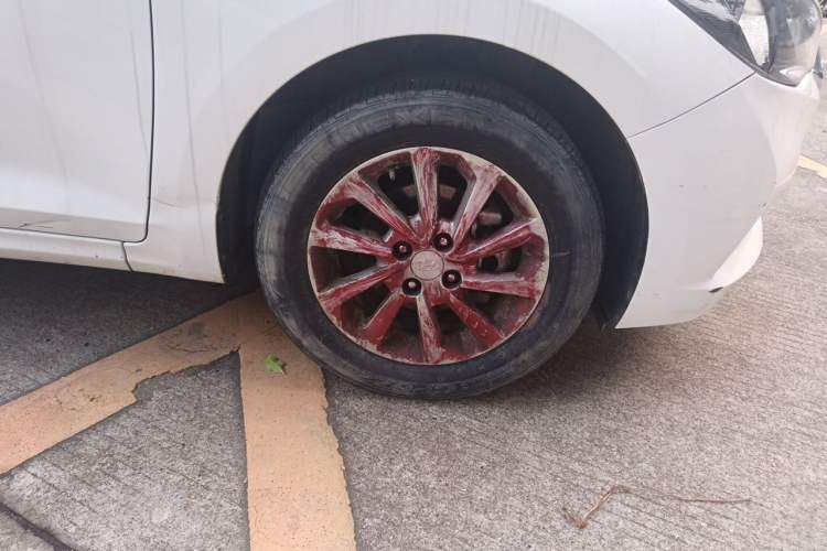 Used Hyundai Verna (new generation) 2016 1.4L Manual Cool Edition GLS Right Front Wheel Hub