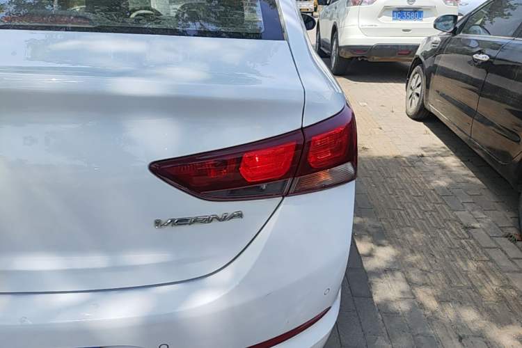 Used Hyundai Verna (new generation) 2016 1.4L Manual Cool Edition GLS Right Rear Taillight