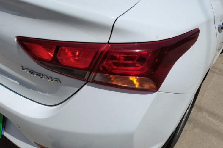 Used Hyundai Verna (new generation) 2016 1.4L Manual Cool Edition GLS Right Rear Taillight