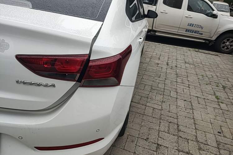 Used Hyundai Verna (new generation) 2016 1.4L Manual Cool Edition GLS Right Rear Taillight