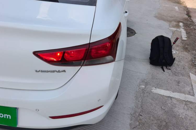 Used Hyundai Verna (new generation) 2016 1.4L Automatic Cool Edition GLS Right Rear Taillight