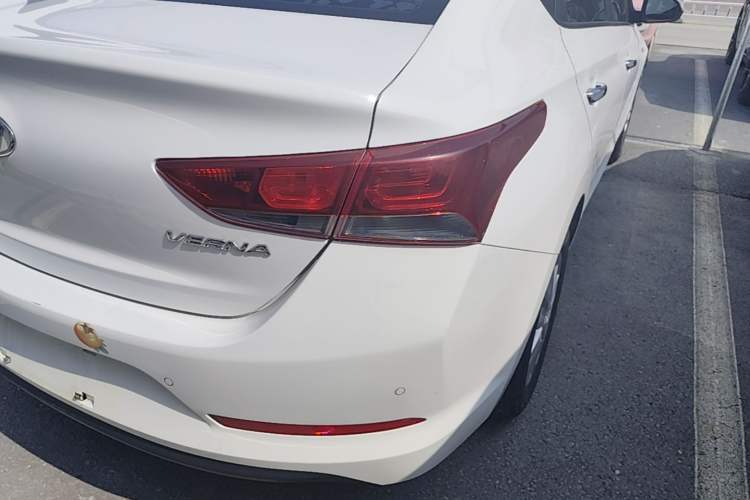 Used Hyundai Verna (new generation) 2016 1.4L Manual Cool Edition GLS Right Rear Taillight