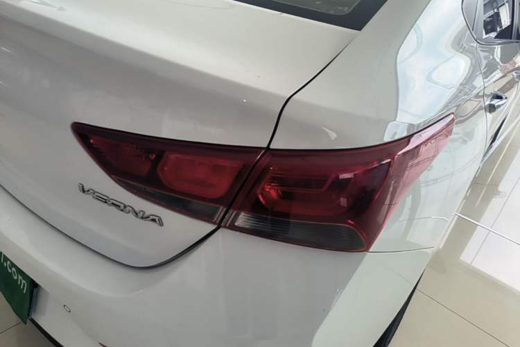Used Hyundai Verna (new generation) 2016 1.4L Manual Cool Edition GLS Right Rear Taillight