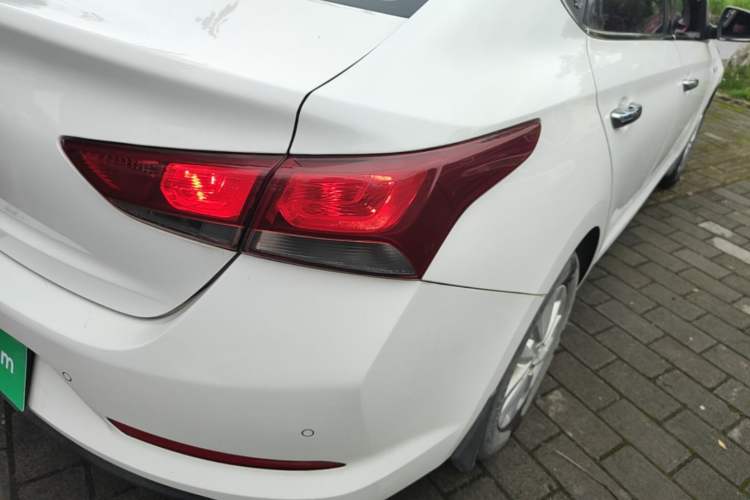 Used Hyundai Verna (new generation) 2016 1.4L Manual Cool Edition GLS Right Rear Taillight