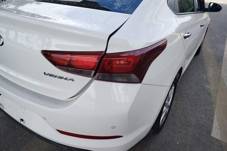 Used Hyundai Verna (new generation) 2016 1.4L Manual Cool Edition GLS Right Rear Taillight