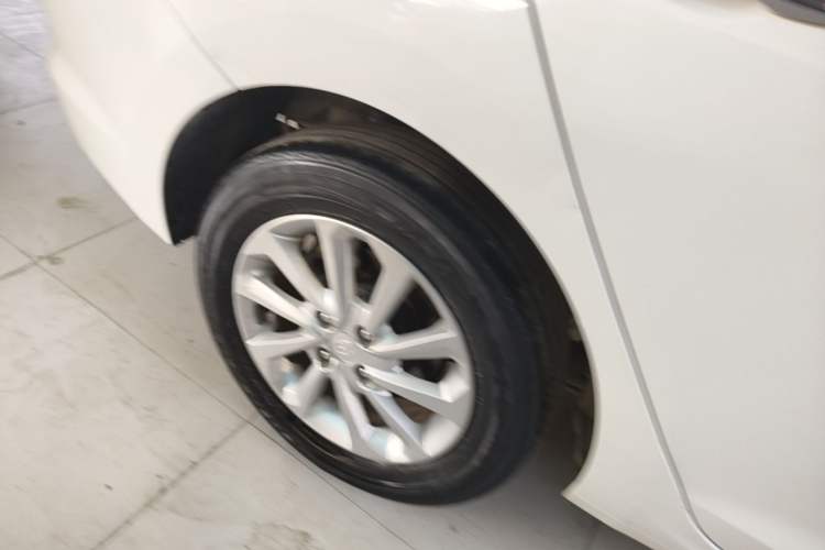 Used Hyundai Verna (new generation) 2016 1.4L Automatic Cool Edition GLS Right Rear Wheel Hub