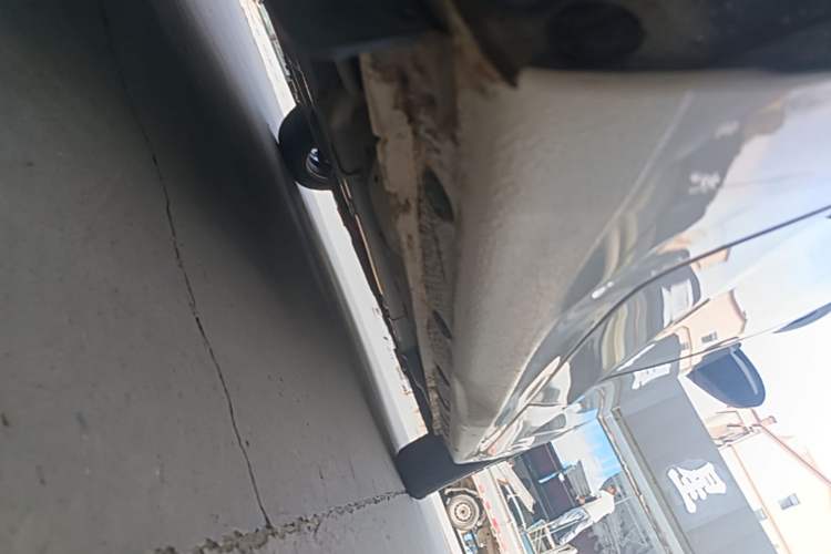 Used Hyundai Verna (new generation) 2016 1.4L Automatic Cool Edition GLS Right Side Sill