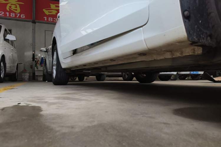 Used Hyundai Verna (new generation) 2016 1.4L Automatic Cool Edition GLS Right Side Sill