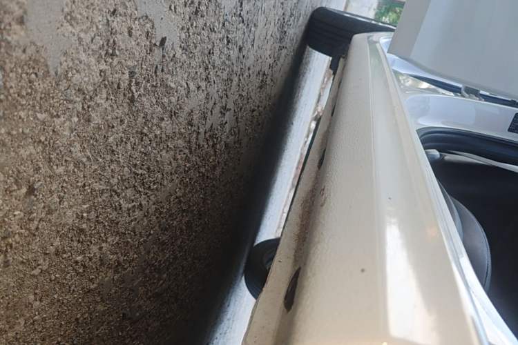 Used Hyundai Verna (new generation) 2016 1.4L Automatic Cool Edition GLS Right Side Sill