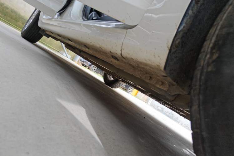 Used Hyundai Verna (new generation) 2016 1.4L Manual Cool Edition GLS Right Side Sill