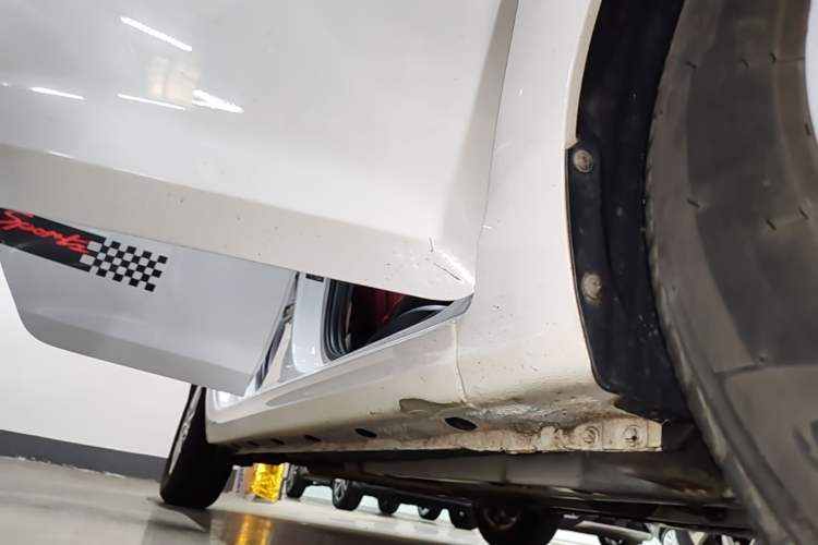 Used Hyundai Verna (new generation) 2016 1.4L Automatic Cool Edition GLS Right Side Sill
