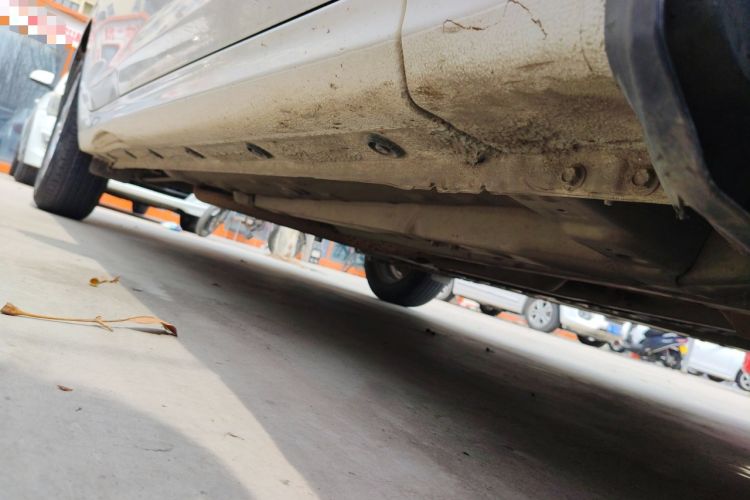 Used Hyundai Verna (new generation) 2016 1.4L Automatic Cool Edition GLS Right Side Sill