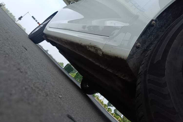 Used Hyundai Verna (new generation) 2016 1.4L Manual Cool Edition GLS Right Side Sill