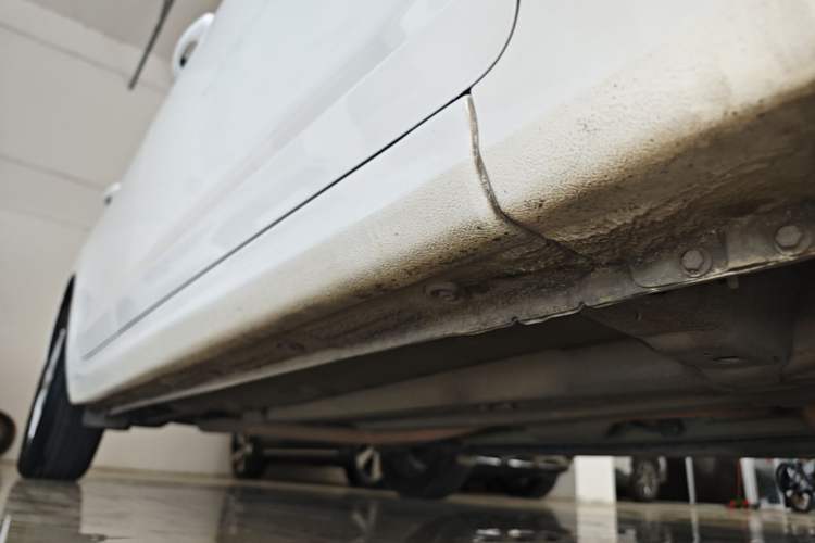 Used Hyundai Verna (new generation) 2016 1.4L Automatic Cool Edition GLS Right Side Sill