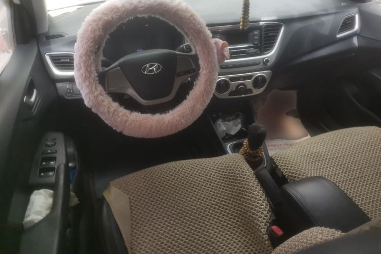 Used Hyundai Verna (new generation) 2016 1.4L Manual Cool Edition GLS Steering Wheel