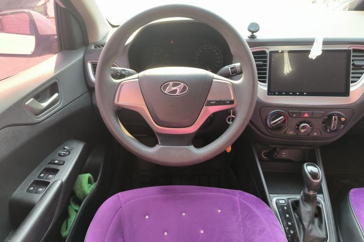 Used Hyundai Verna (new generation) 2016 1.4L Automatic Cool Edition GLS Steering Wheel