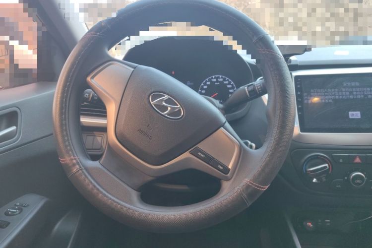 Used Hyundai Verna (new generation) 2016 1.4L Manual Cool Edition GLS Steering Wheel