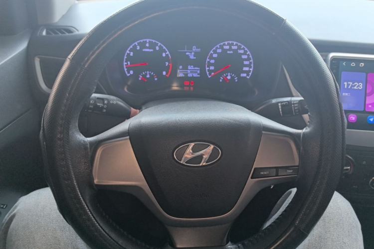 Used Hyundai Verna (new generation) 2016 1.4L Manual Cool Edition GLS Steering Wheel